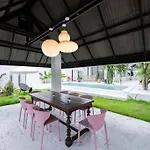 Stunning Pool Villa - In Old Town Chiang Mai