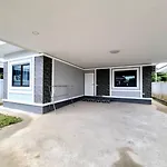 We House หางดง 2