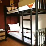 Ashi Poshtel