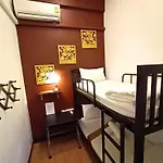 Ashi Poshtel