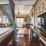 Naptel Changmoi - Thaphae แนปเทล ช้างม่อย ท่าแพ