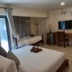Valentier Cafe And Hotel