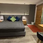 Armo Nimman 2 Suite
