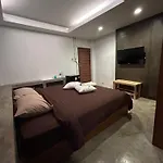 Moonlight Lodge