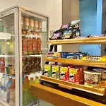 Redpanda Hostel & Cafe