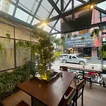 Forestdew Nimman Hostel & Cafe