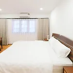 Wit Haus Nimman