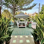 Modern Thai Style Garden Home