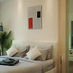 Stylish Room Near Central Fest