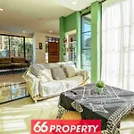 6 Bedroom Pool Villa Near City And Airport