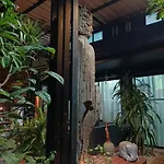 Chez Pom