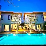Chic Villa 6