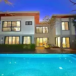 Chic Villa 6