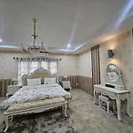 3 Bedrooms Pool Villa Near City