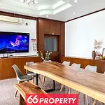 Karaoke Pool Villa, Event Space, Drinks Available