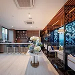 Entire Condo In Central City