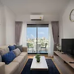 Entire Condo In Central City