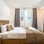 Luxurious Oasis In Heart Of City By Night Bazaar
