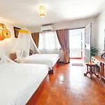 Aphilapa House