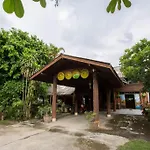 Oyo 909 Guiding Star Resort