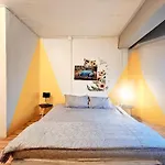 Me U Hostel