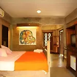 Baan Gong Kham Hotel