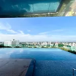 Remote Work Friendly Apartment With Fast Wifi - Rooftop And Gym