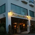 Diamond River Ping Petch-Ngam Hotel