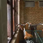 Plern Plern Bed And Bike