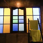 Porwa House