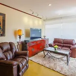 Deluxe Town House In The Old City
