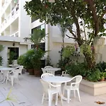 Veerachai Court