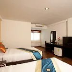 Bua Raya Hotel