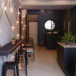 De Ja Moon Hostel