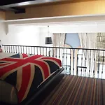 S\' Private House