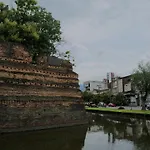 Jang Sripoom House