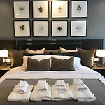 Stay In Style At Nimman R306B