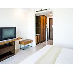 B2 Premier Hotel & Resort