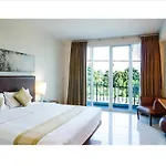 B2 Premier Hotel & Resort