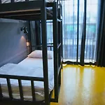 The Bird Hub Hostel