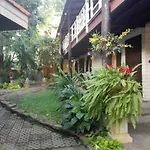 Smile House Boutique