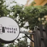 No.9 Hostel & Cafe