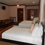 Pissamorn House