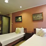Pissamorn House