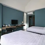 The Nichehome Waterside Living