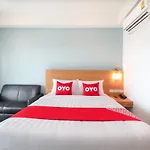 OYO 374 Room Lanna Hotel