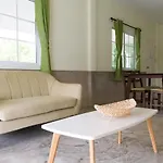 Manyi Boutique House