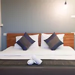 3 Laan House