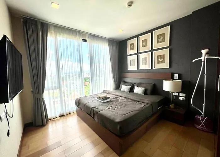 Astra 2 Bedroom B1102 Condo By Ping