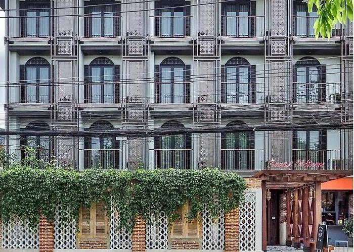 Sanae\' Oldtown Hotel